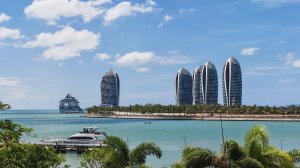 Бухта Санья и о.Феникс