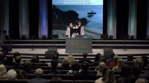 Жизни река бежит