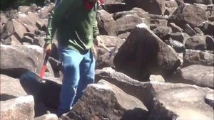 Литофоны Пенсильвании или парк звенящих камней как совершенные природные колокола, каждый удар рожда