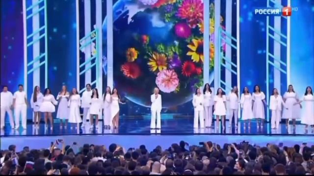 «Мы народы России!» Лариса Долина слова:Ира Эйфория музыка:Иван Магда смотреть онлайн