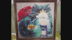 Вышивка "Коты" оформлена в раму.mp4