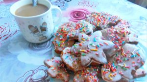 ИМБИРНОЕ ПЕЧЕНЬЕ С ГЛАЗУРЬЮ