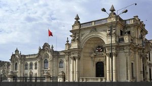 Перу разорвало дипотношения с Мексикой из-за убежища экс-премьеру Чавес