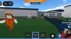 Играю в тюремную жизнь в Роблоксе