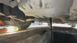 Самостоятельная замена моторного масла и фильтра.