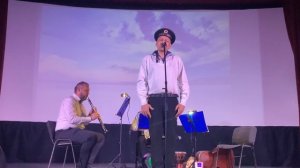 Сергей Чечеткин На побывку едет молодой моряк