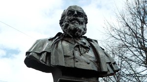 Отремонтированный сквер на Верещагина