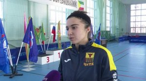 Девушка променяла зарубежный футбольный клуб на читинскую детвору