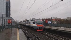 ЭП2Д-0047 очень неторопливо отправляется в направлении Волоколамска с Дмитровской