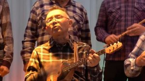 "Аҡ ҡалмаҡтар" ансамбле - Тирләтәү