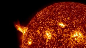 На Солнце зафиксировали новую вспышку предпоследнего класса мощности