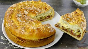 Уютный и праздничный. ПИРОГ С МЯСОМ, ОГУРЦАМИ И СЫРОМ