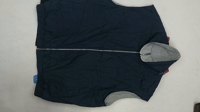 Жилетки (безрукавки)