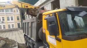 Разработка грунта с погрузкой в самосвал