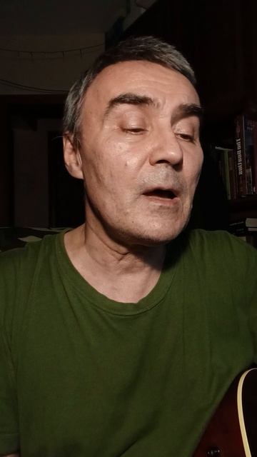 Стучалась веткою в окно... Зима.
