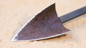 СДЕЛАЛ ЛОПАТКУ ИЗ ТРУБЫ! Самый простой способ выкапывать растения за 5 минут