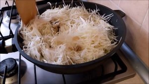 Вкусный и простой рецепт дрожжевого пирога Пирог с капустой и грибами