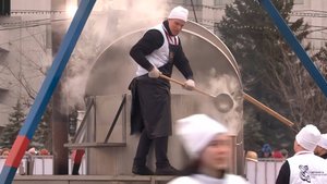 Три тонны Царской ухи сварили в Хабаровске в День народного единства