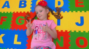 Лиза и ее забавная история с алфавитом / Изучаем буквы / Песенка АВС  / Видео для детей