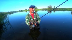 ЛОВЛЮ ЩУКУ В ПРОТОЧНОМ БАССЕЙНЕ-ПОД НАЗВАНИЕМ КЛЯЗЬМА. ПРОВЕРЯЮ ПОСТАВУШКИ. РЫБЫ НЕТ.