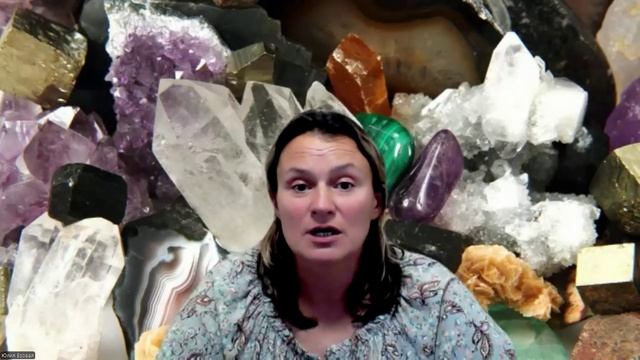 Каменный цветок, часть 1. Читает Юлия Бзовая. 27.10.25 смотреть онлайн