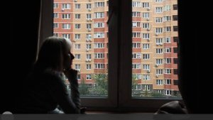 Эксперт назвал признаки необходимости замены окон от застройщика в новостройке