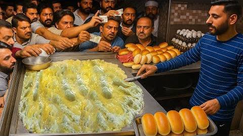 Приготовление бургеров в стритфуде — работники фастфуда в Индии — индийская уличная еда ？ смотреть онлайн