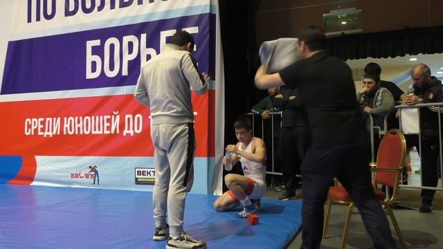 Рамазан Амиралиев (Дагестан) - Байсангур Осмаев (Чечня)