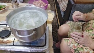 суп,салат и курица