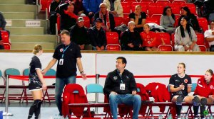 Эмоции тренеров во время матча.Гандбол суперлига женщины