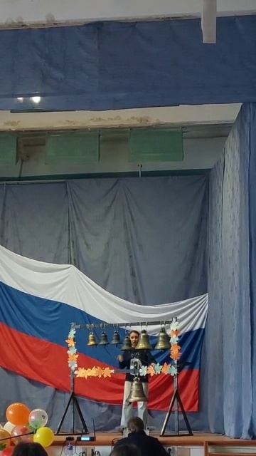 Ученики Воскресной школы храма архангела Михаила приняли участие в фестивале «Осенние перезвоны» смотреть онлайн