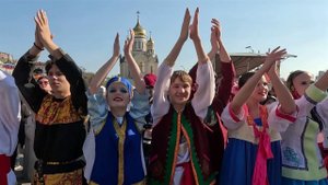 В День народного единства праздничные мероприятия прошли во всех регионах страны