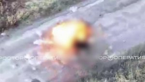 Боевики ударили дронами по двум мирным людям, которые шли к российским позициям