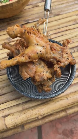 Каша с тушеной лягушкой