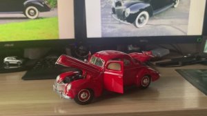 Обзор модели Ford Deluxe 1939 в масштабе 1:18 от Maisto