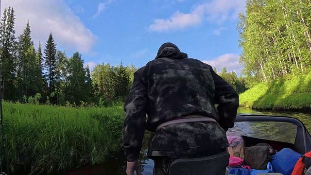 Медведь разнес избы. Ловля хариуса летом. Лодка ПВХ Фрегат 430 FM Light Jet. Мотор Parsun T 40 FWS смотреть онлайн