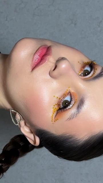 Ты пахнешь как любовь  макияж  makeup  creativemakeup  креативныймакияж  красота  яркий