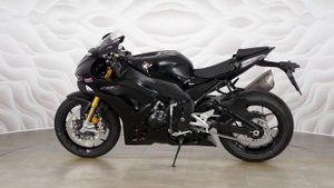 HONDA CBR 1000 RRRA Fireblade vin SC82-1200123