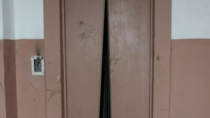 лифт сломанный в больничке город Йошкар-Ола улица Чехова.