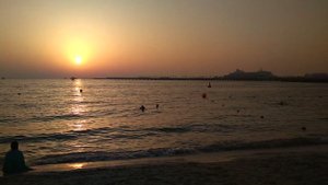 Закат на пляже  в Дубай Марина!