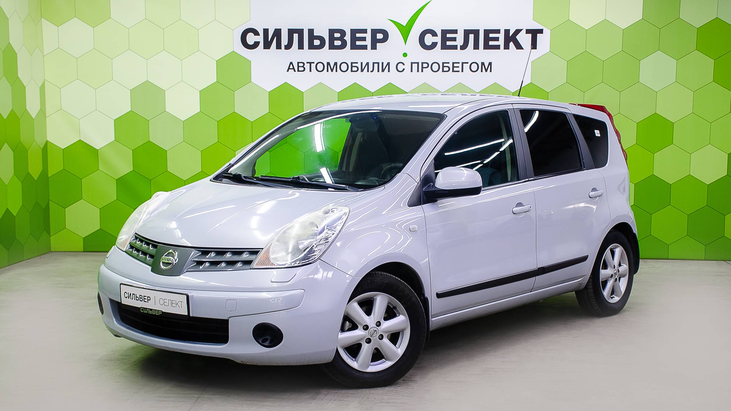 Nissan Note I, 2008 смотреть онлайн