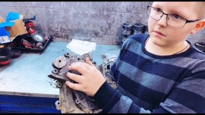 ОЧЕНЬ серьёзная проблема с выдавливанием переднего сальника! Сделали пробку с клапаном!