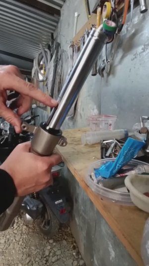 Скутер Osaka Tezza обслуживание вилки, замена масла