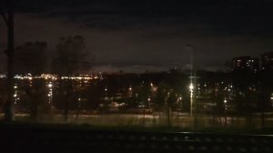 Река Нева, вид из окна поезда Выборг - Москва (04.11.25)