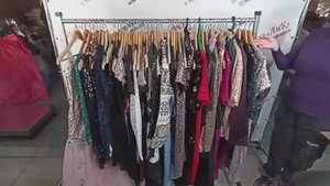 Лот 1228 Праздничные платья Англия Крем 1320₽_кг 20,5 кг 60 ед