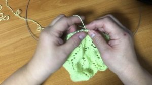 Геометрический интересный ажурный узор спицами