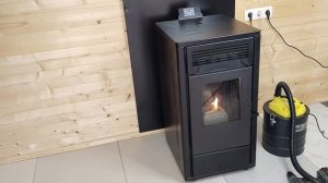 Как запустить пеллетный камин?