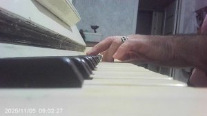 Пианино: "Вместе весело шагать" в До-мажоре - композитор Шаинский.