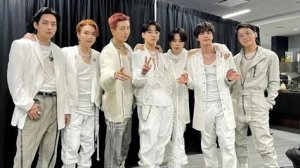 "🌪️ Споры о вокале BTS.🤔Тройной триумф на сольном пьедестале! 🎉✨"