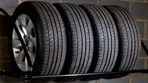 Как правильно хранить летнюю резину зимой?